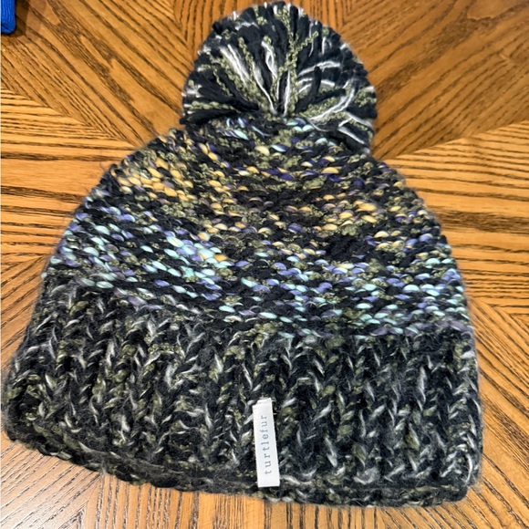 Turtles stocking cap. Great condition, barely worn. - Picture 3 of 4